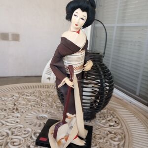 Elegant Brown and Cream Figurine